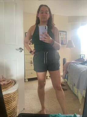 Vuori tie waist pull on shorts in light green